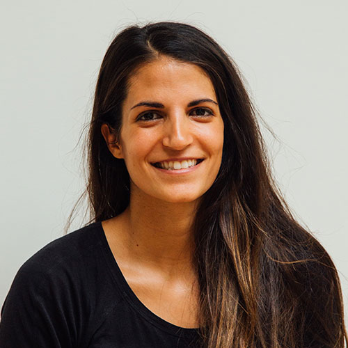 Woman smiling Mujer sonriendo